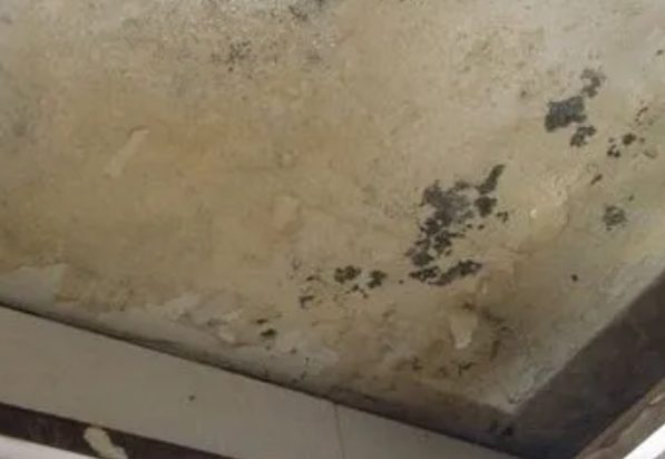 衢江阳台漏水维修公司分享下衢江卫生间渗水维修需要注意哪些问题。